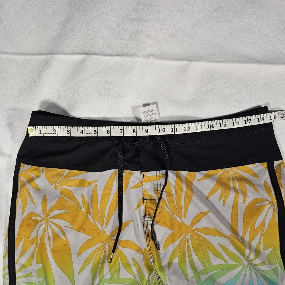 Rip Curl Mirage Board Shorts Mens 38 Tropical Floral Ultimate Stretch Surf Swim